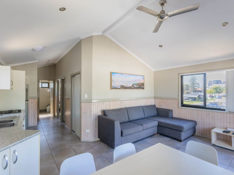 20240828 TALLEBUDGERA TOURIST PARK 44 2 BR SUPERIOR CABIN WEB