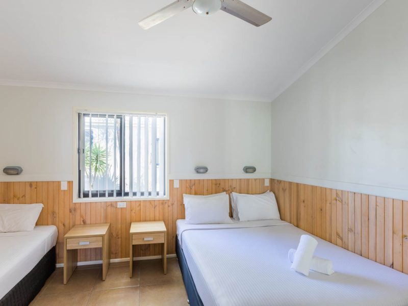 20240828 TALLEBUDGERA TOURIST PARK 61 3 BR CABIN WEB