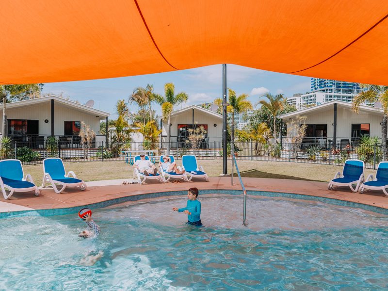 Broadwater-family at swimming pool area